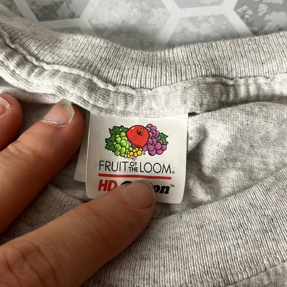 Fruit of the Loom Small Drink Up Witches Gray Short Sleeve Graphic T - Picture 5 of 7